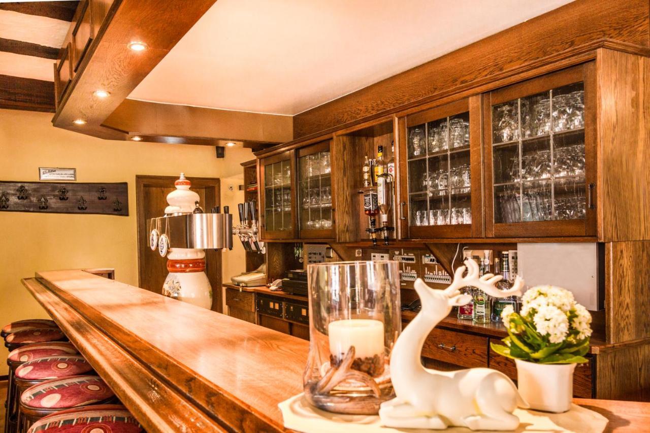 Hotel- Restaurant Zum Hirsch Großenlüder Kültér fotó