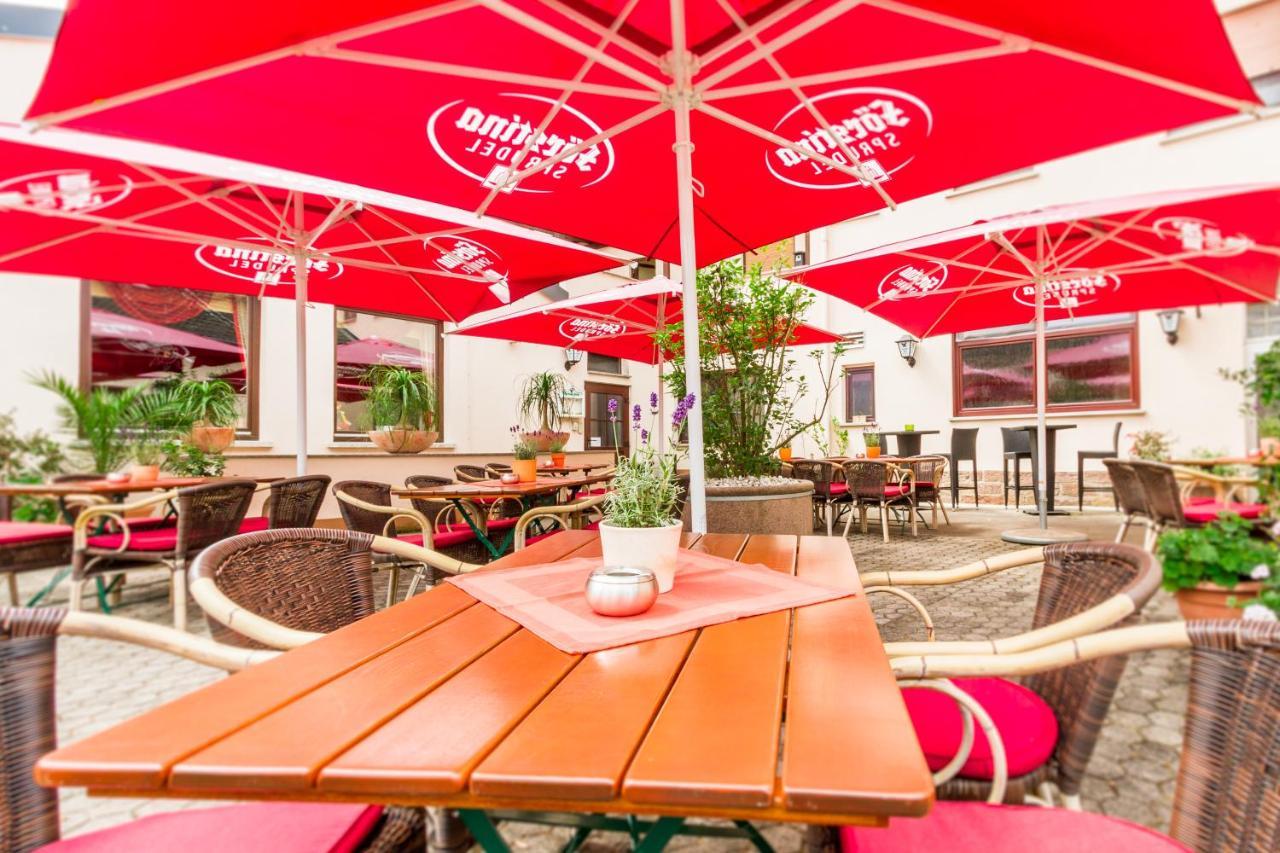 Hotel- Restaurant Zum Hirsch Großenlüder Kültér fotó