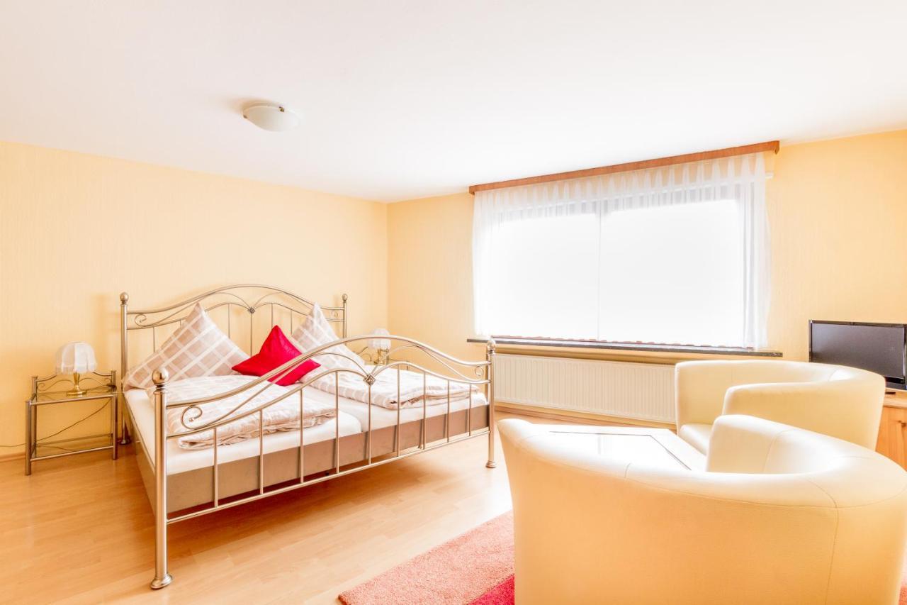 Hotel- Restaurant Zum Hirsch Großenlüder Kültér fotó